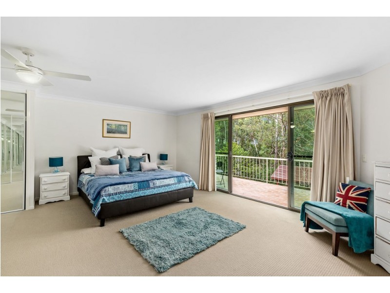 4 Cornwall Close (Private street at 30 Dorset Drive), Springwood QLD 4127