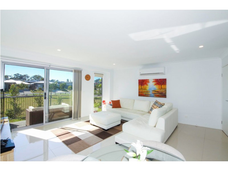 7/16 Bottle Brush Circuit, Coomera QLD 4209