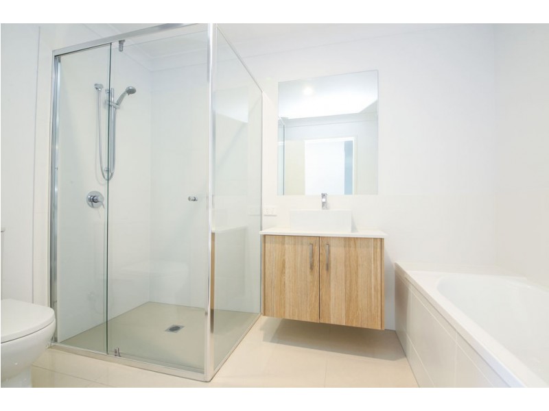 7/16 Bottle Brush Circuit, Coomera QLD 4209