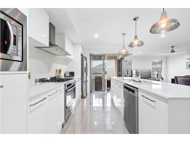 7 Kiama Circuit, Thornlands QLD 4164