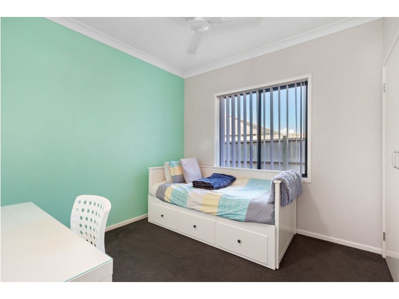 8 Sams Way, Marsden QLD 4132