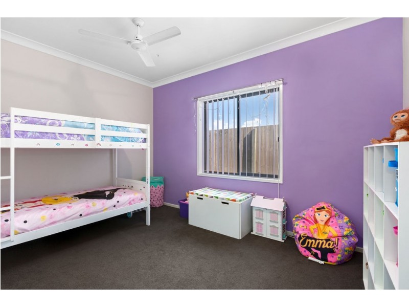 8 Sams Way, Marsden QLD 4132