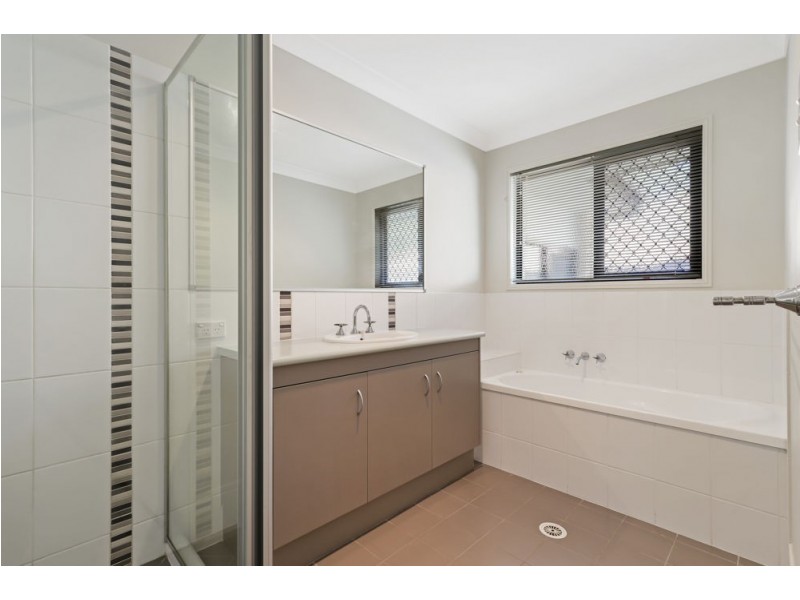 38 Mossman Parade, Waterford QLD 4133