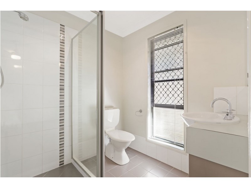 38 Mossman Parade, Waterford QLD 4133