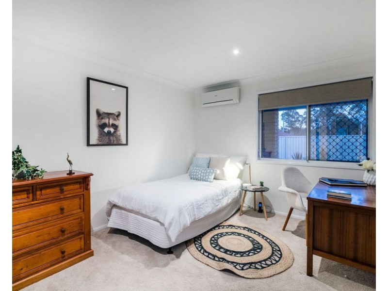 16 Tuberose Pl, Calamvale QLD 4116