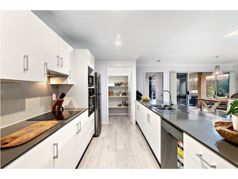 14 Shale Avenue, Logan Reserve QLD 4133