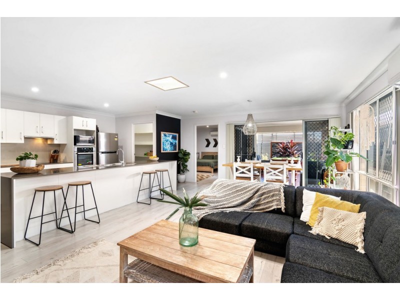 14 Shale Avenue, Logan Reserve QLD 4133