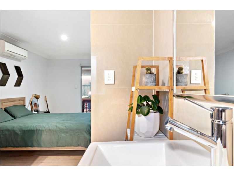 14 Shale Avenue, Logan Reserve QLD 4133