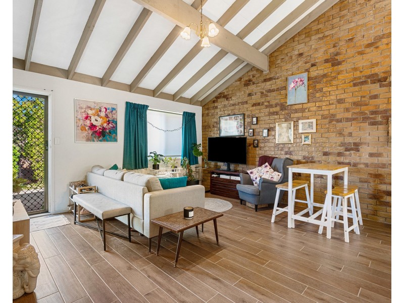 17/129 North Road, Woodridge QLD 4114