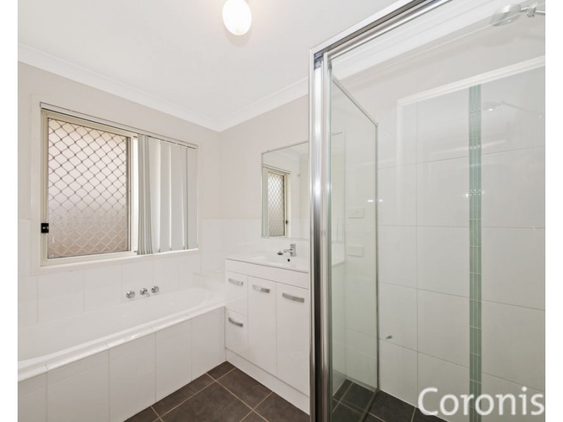 6 Tamsin Court, Regents Park QLD 4118