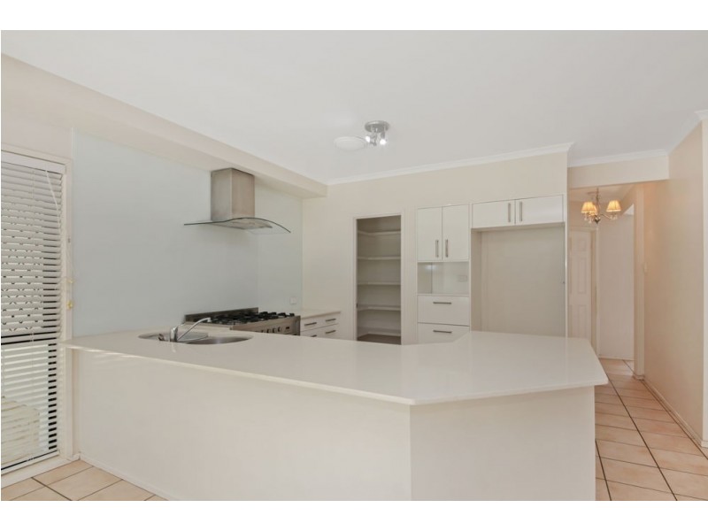 5 Moonda Court, Helensvale QLD 4212