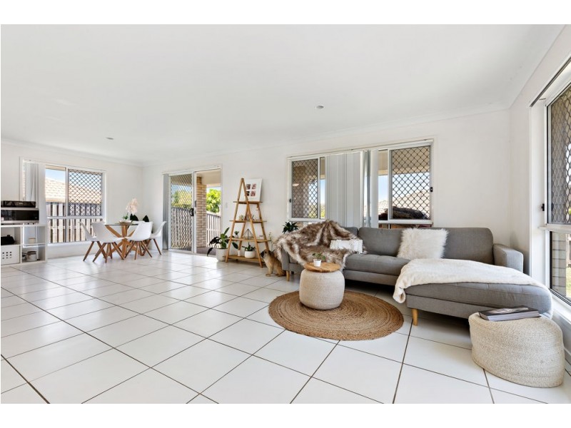 34 Sunridge Circuit, Bahrs Scrub QLD 4207