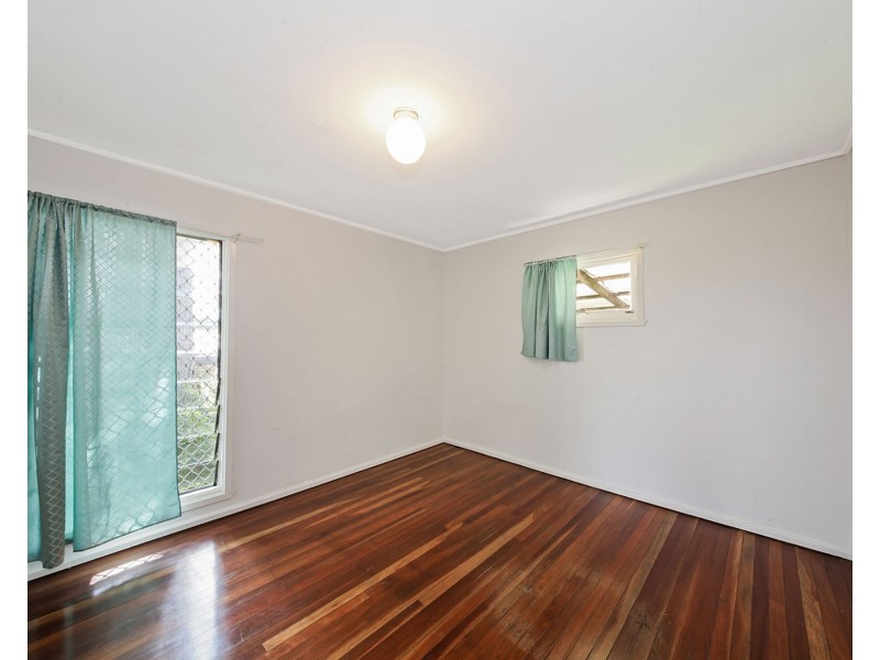22 Avoca Street, Woodridge QLD 4114