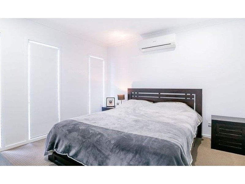 20 Mount Barney Crescent, Park Ridge QLD 4125