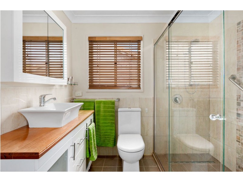 93 Overland Drive, Edens Landing QLD 4207