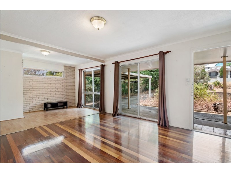 19 Laughlin Street, Kingston QLD 4114