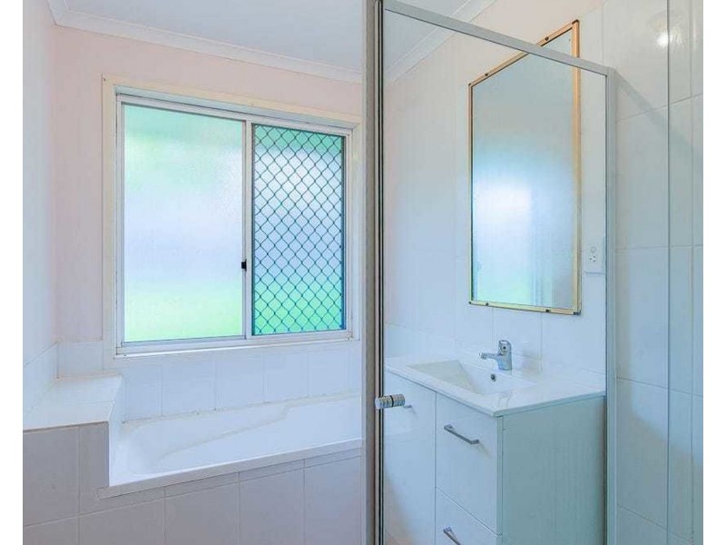 9 Melnik Drive, Loganlea QLD 4131