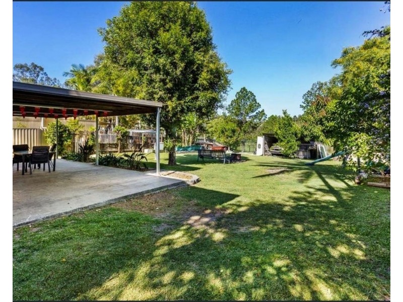 35 Coral St, Loganlea QLD 4131