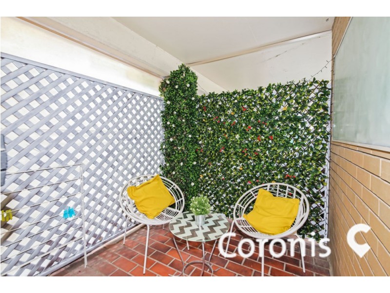 1/25 Imperial Parade, Labrador QLD 4215