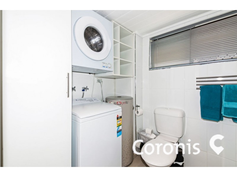 1/25 Imperial Parade, Labrador QLD 4215