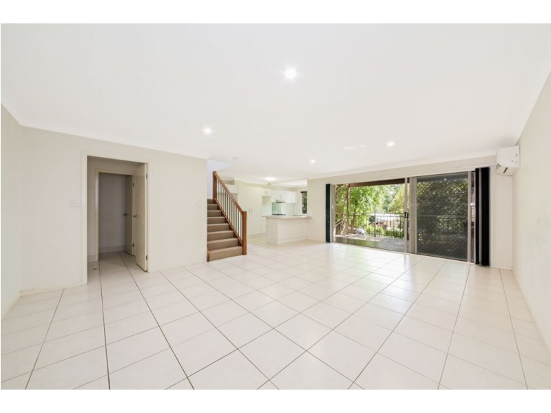 2/26-28 Laughlin St, Kingston QLD 4114