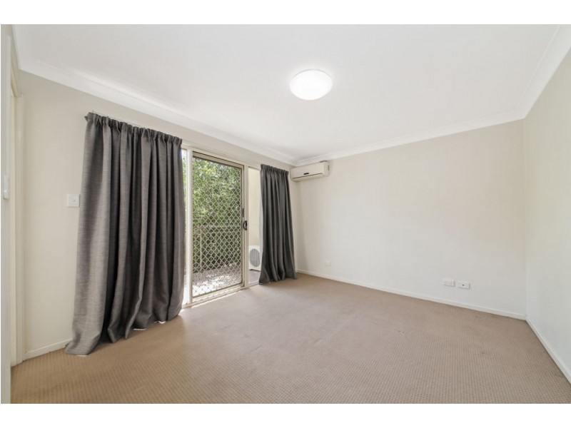 2/26-28 Laughlin St, Kingston QLD 4114