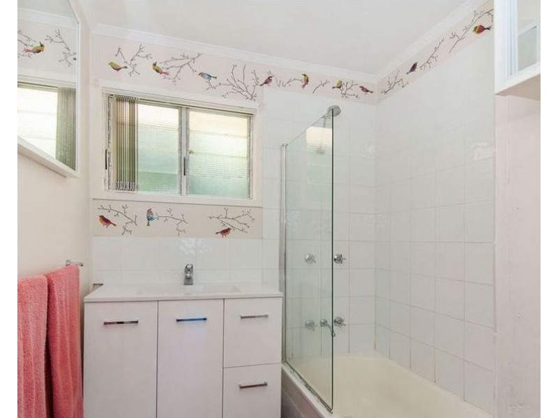 6 Perth St, Kingston QLD 4114