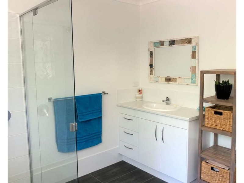 331-333 Spring Mountain Dr (granny flat), Greenbank QLD 4124