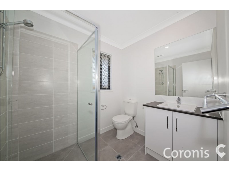 8 Cedarvale Street, South Ripley QLD 4306