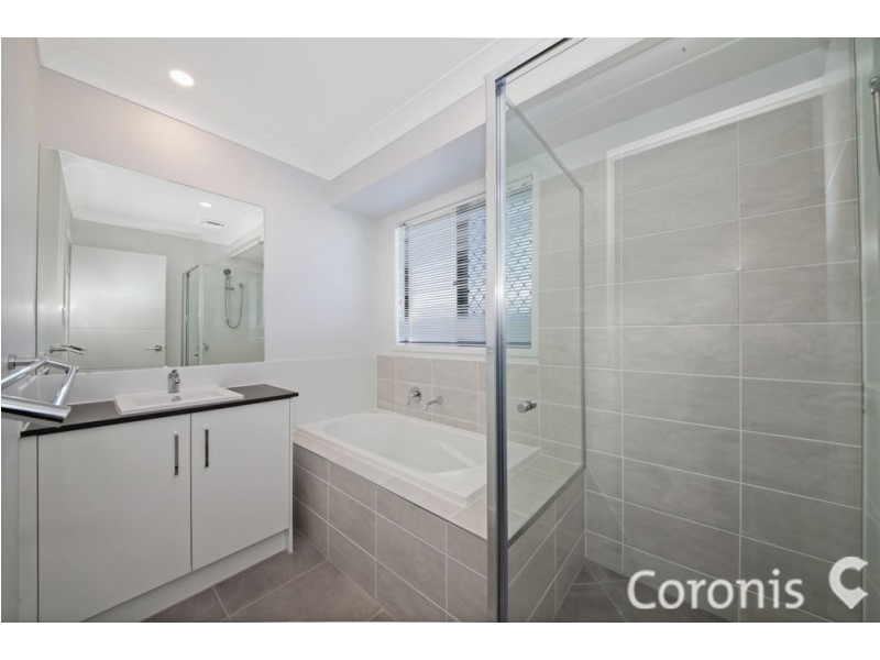 8 Cedarvale Street, South Ripley QLD 4306