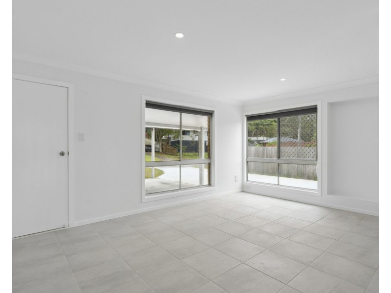 30 Anchusa St, Kingston QLD 4114
