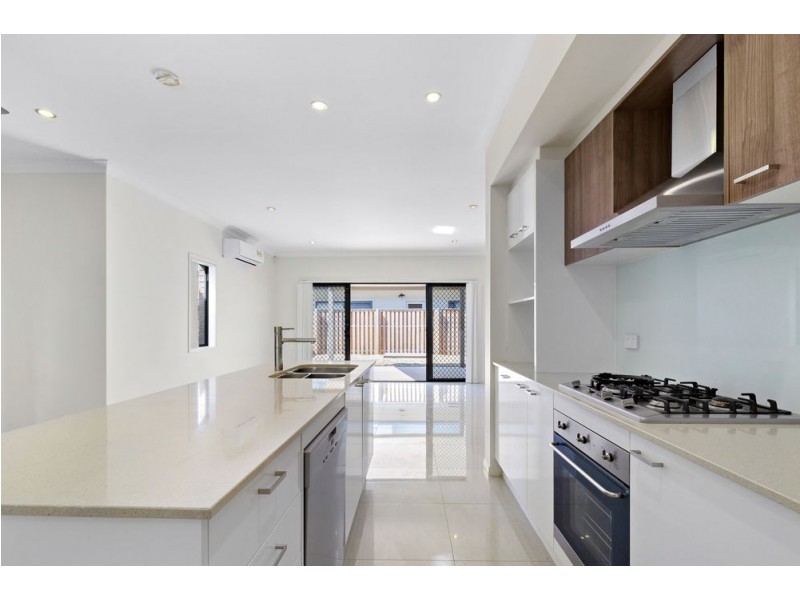 16 Diligent Street, Runcorn QLD 4113