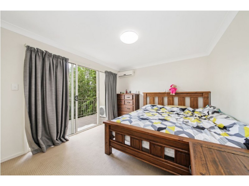 2/26-28 Laughlin Street, Kingston QLD 4114