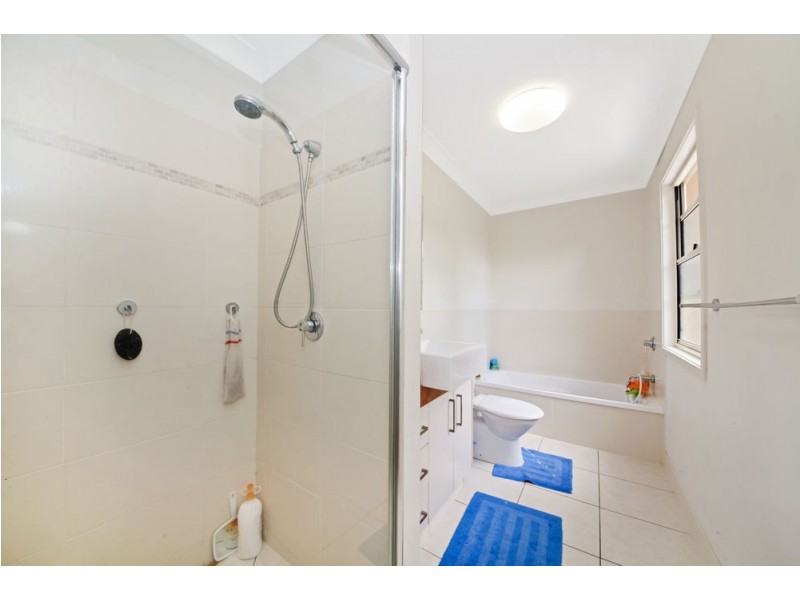 2/26-28 Laughlin Street, Kingston QLD 4114