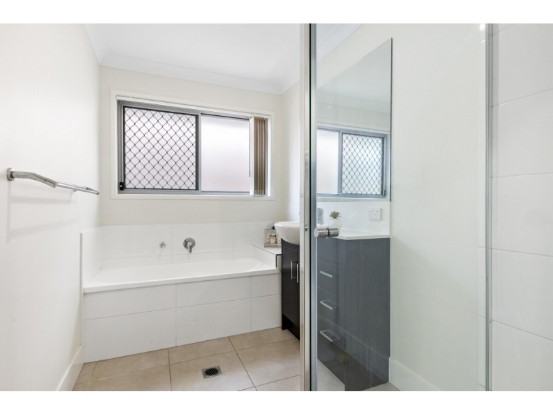 5 Mount Ballow Street, Park Ridge QLD 4125