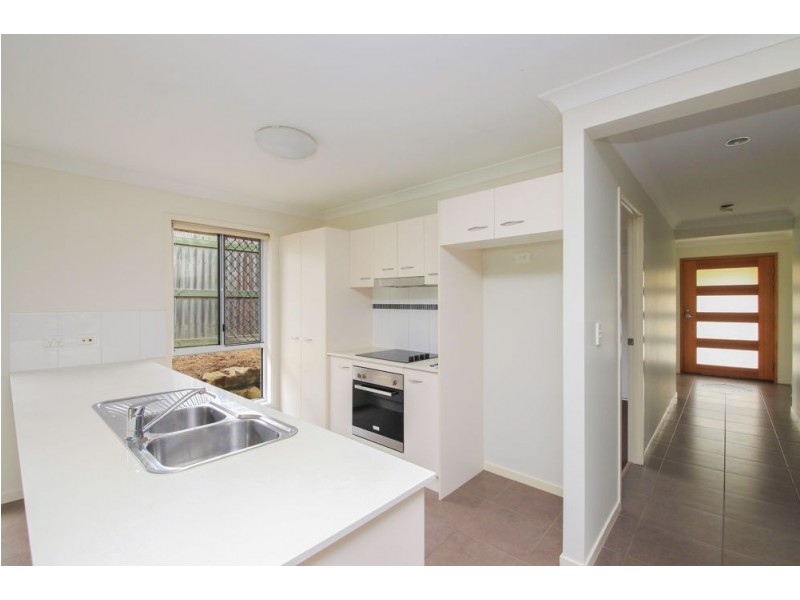 17 Saltram Avenue, Holmview QLD 4207