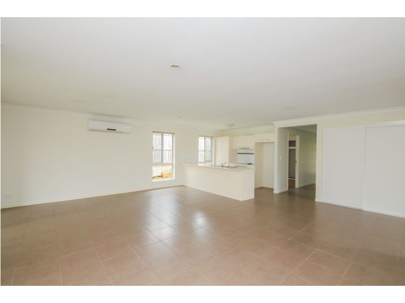 17 Saltram Avenue, Holmview QLD 4207