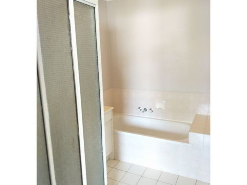 30/50 Castile Crescent, Edens Landing QLD 4207