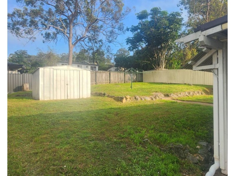 27 Polaris Ave, Kingston QLD 4114