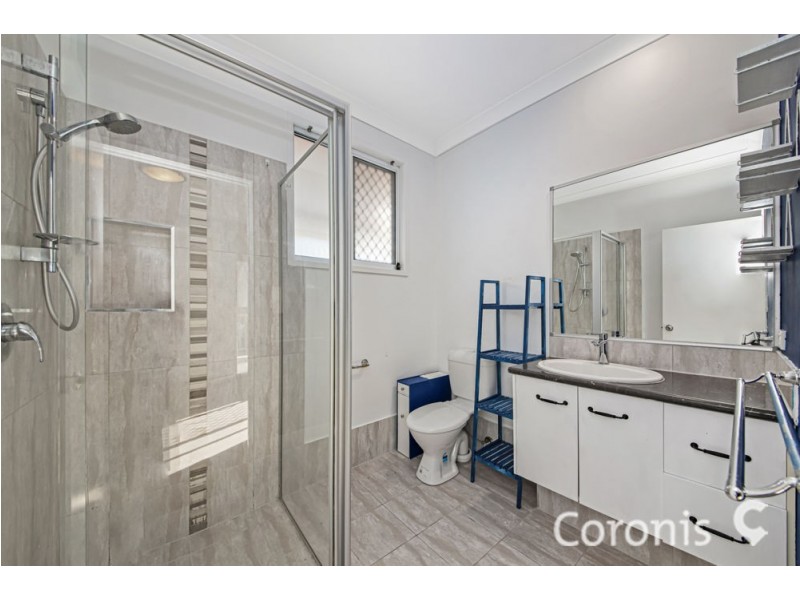25 Elkins Street, Pacific Pines QLD 4211