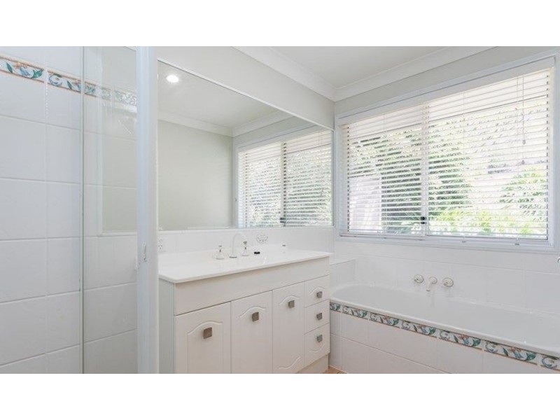 2/130 Thomsons Road, Kingsholme QLD 4208