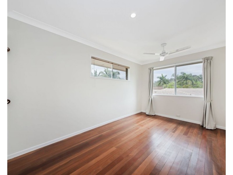 14 Edgelhill Cresent, Springwood QLD 4127