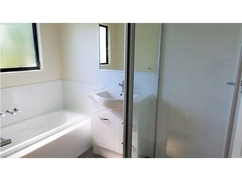 21B Marshall St, Kingston QLD 4114