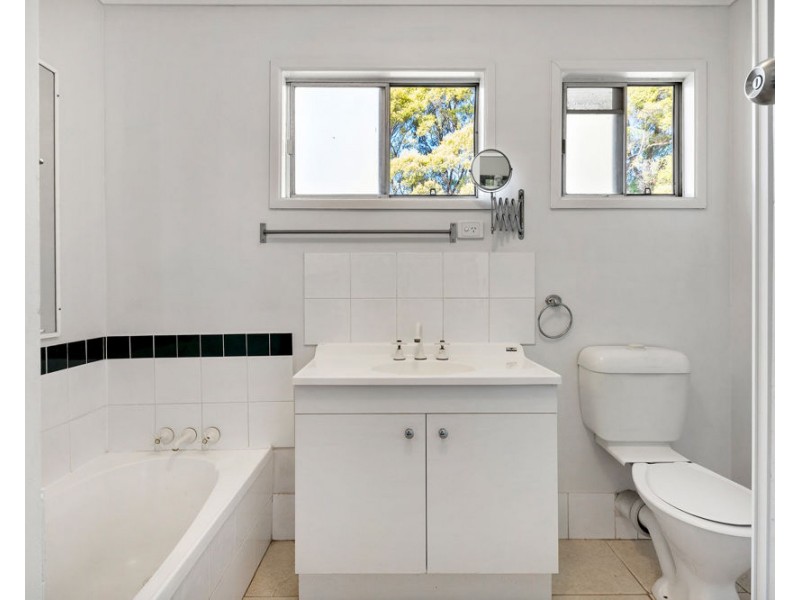 27 Redford Street, Kingston QLD 4114