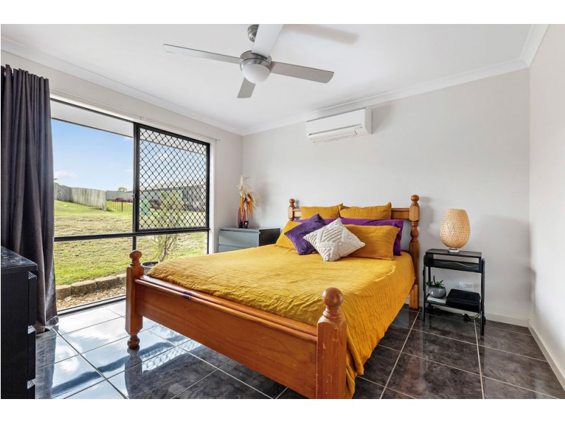 72 Marcus Drive, Regents Park QLD 4118