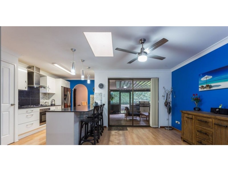 60 Kaiser Dr, Windaroo QLD 4207