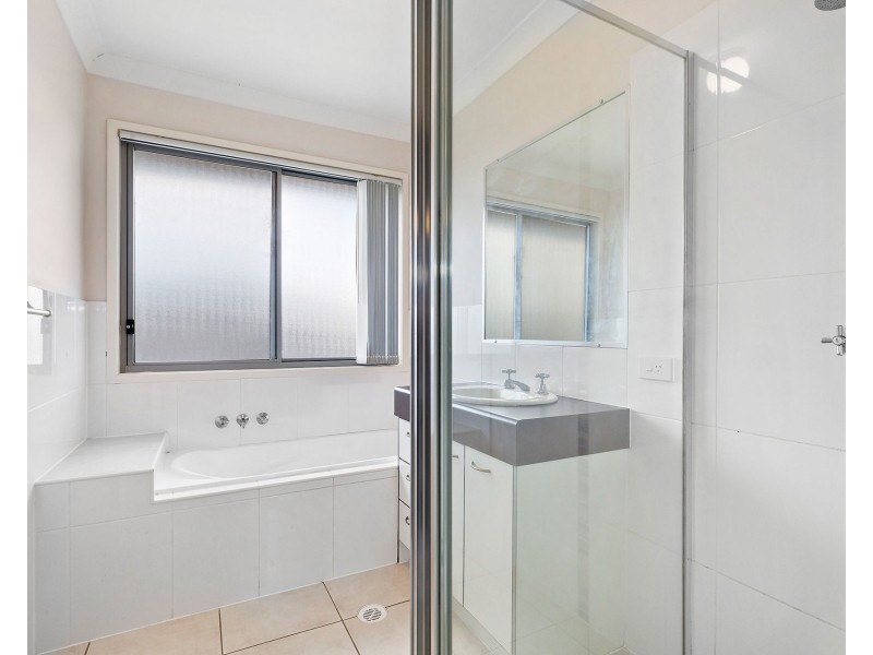 3 Fordham Court, Regents Park QLD 4118