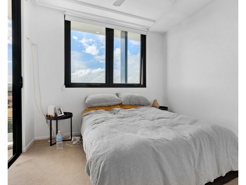 1089/123 Cavendish Road, Coorparoo QLD 4151