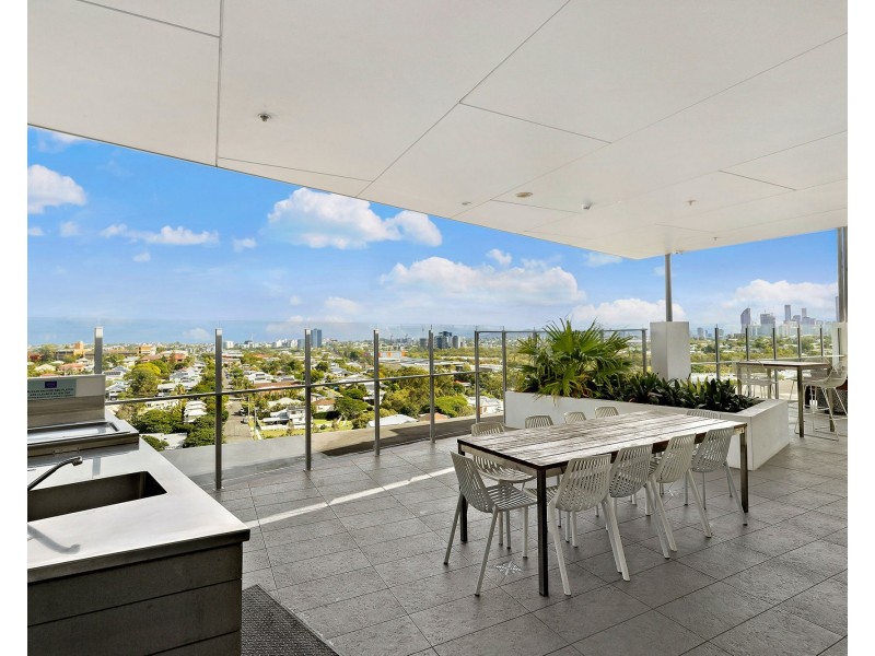 1089/123 Cavendish Road, Coorparoo QLD 4151