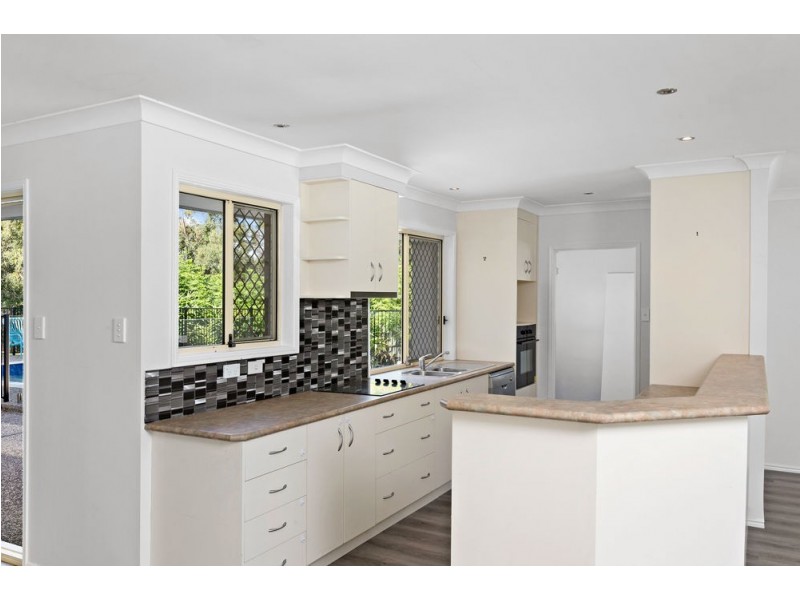 14 Kummara Road, Edens Landing QLD 4207